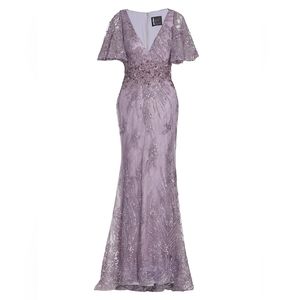 Mac Duggal Lace Long used once... sleeves were altered by seamstress less flutte